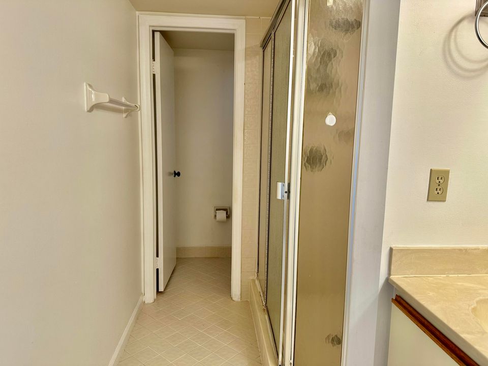 For Sale: $220,000 (3 beds, 2 baths, 1335 Square Feet)