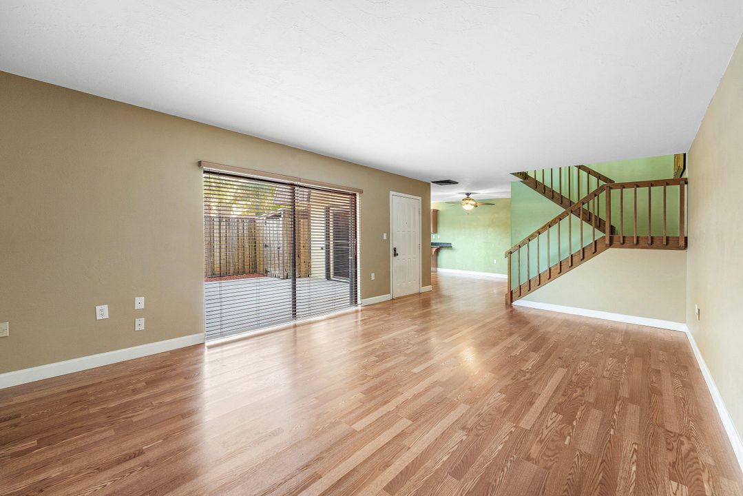 En Venta: $339,900 (2 camas, 2 baños, 1236 Pies cuadrados)