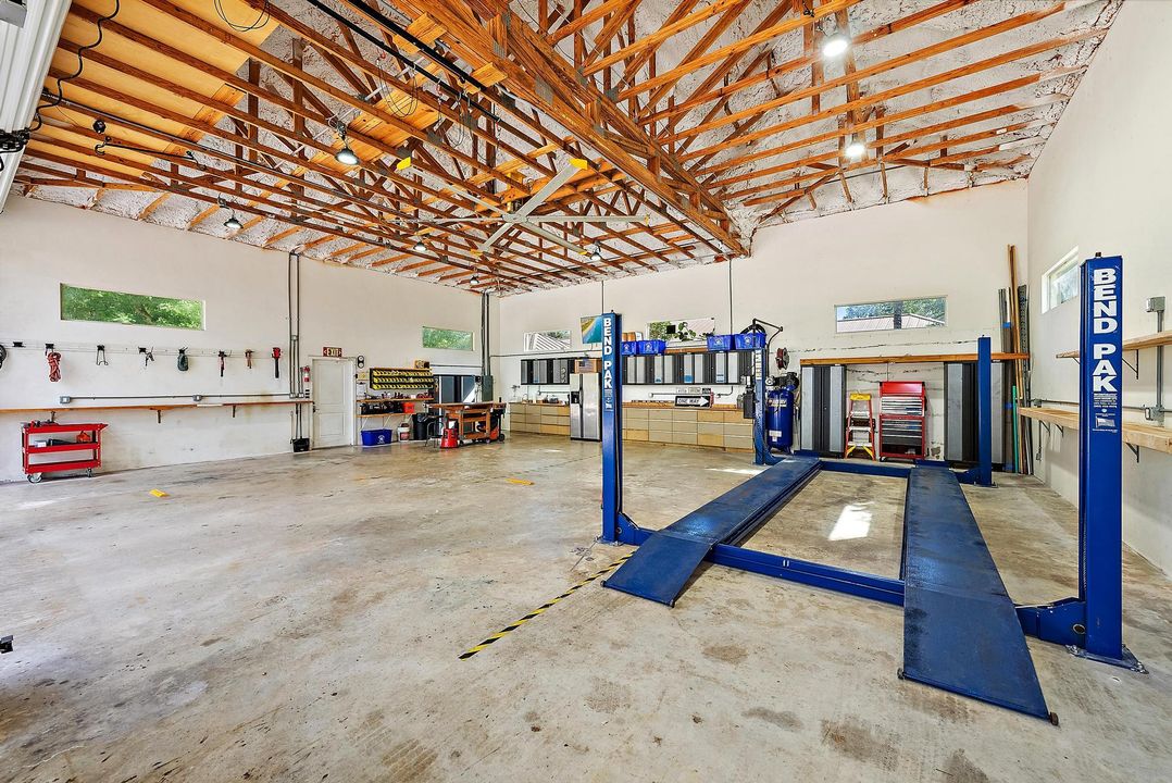 На продажу: $2,599,900 (4 спален, 4 ванн, 3667 Квадратных фут)