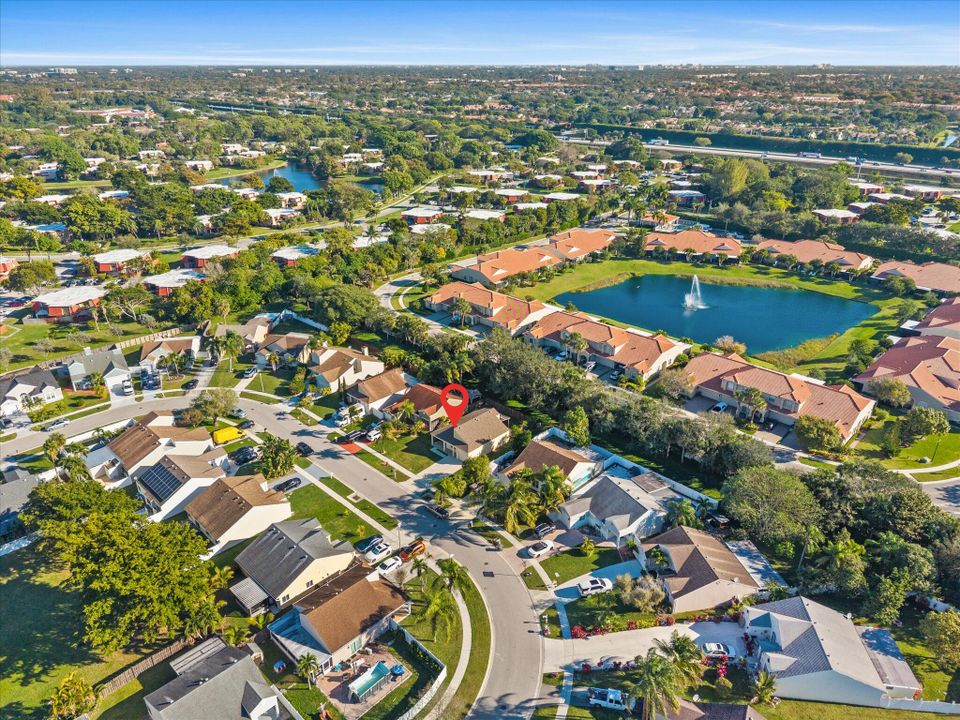 For Sale: $480,000 (3 beds, 2 baths, 1295 Square Feet)