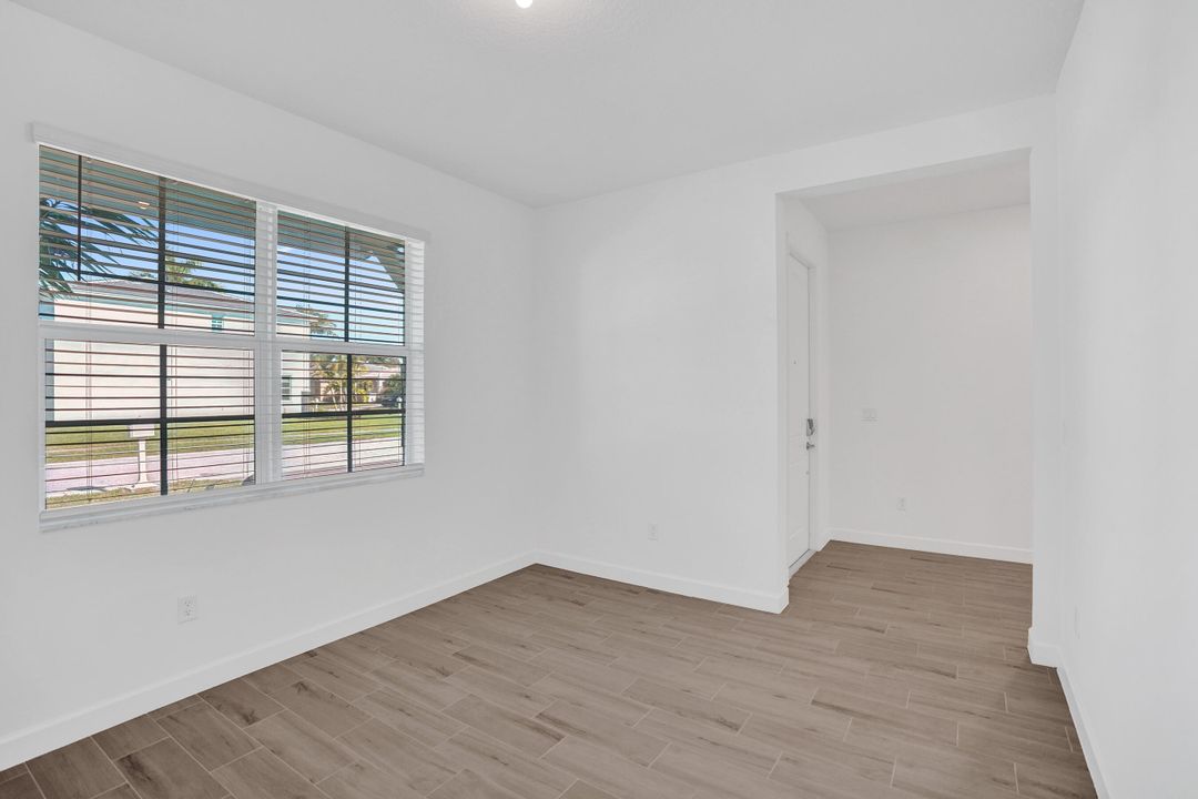 В аренду: $7,500 (5 спален, 3 ванн, 3325 Квадратных фут)