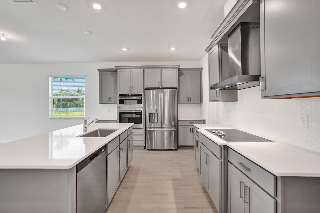 В аренду: $7,500 (5 спален, 3 ванн, 3325 Квадратных фут)