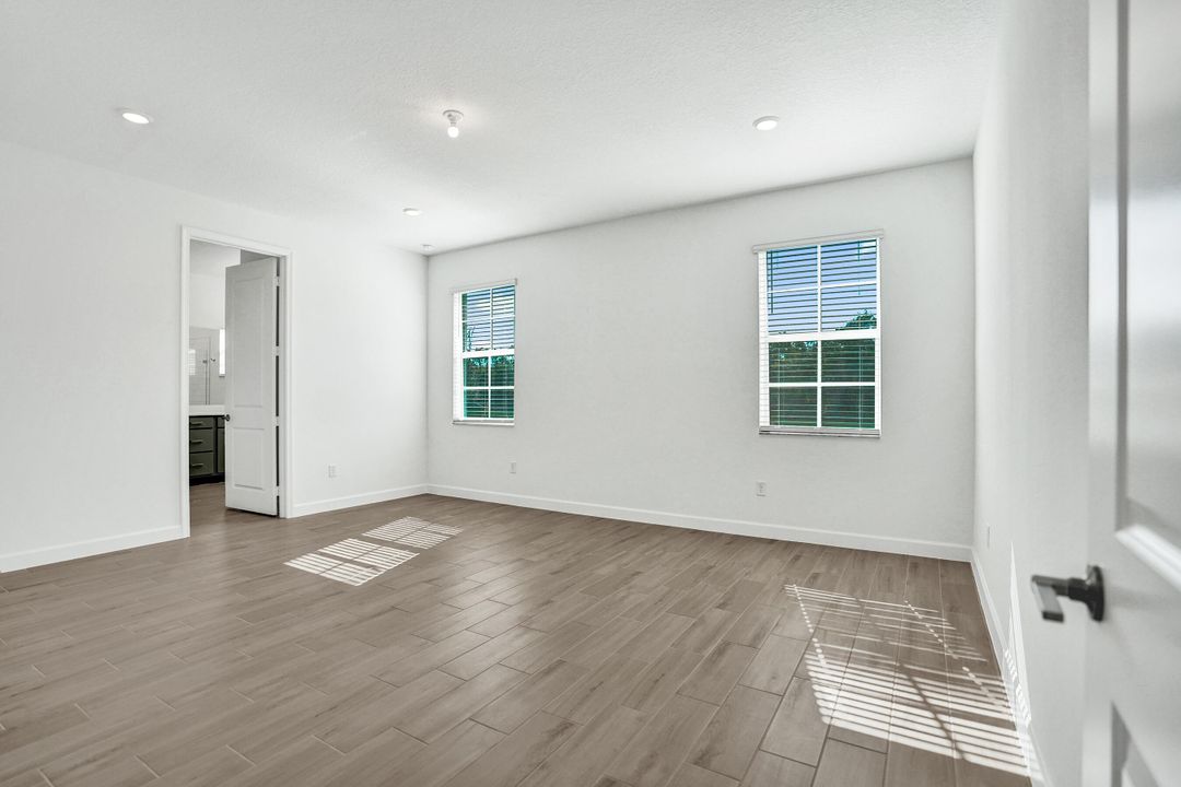 В аренду: $7,500 (5 спален, 3 ванн, 3325 Квадратных фут)