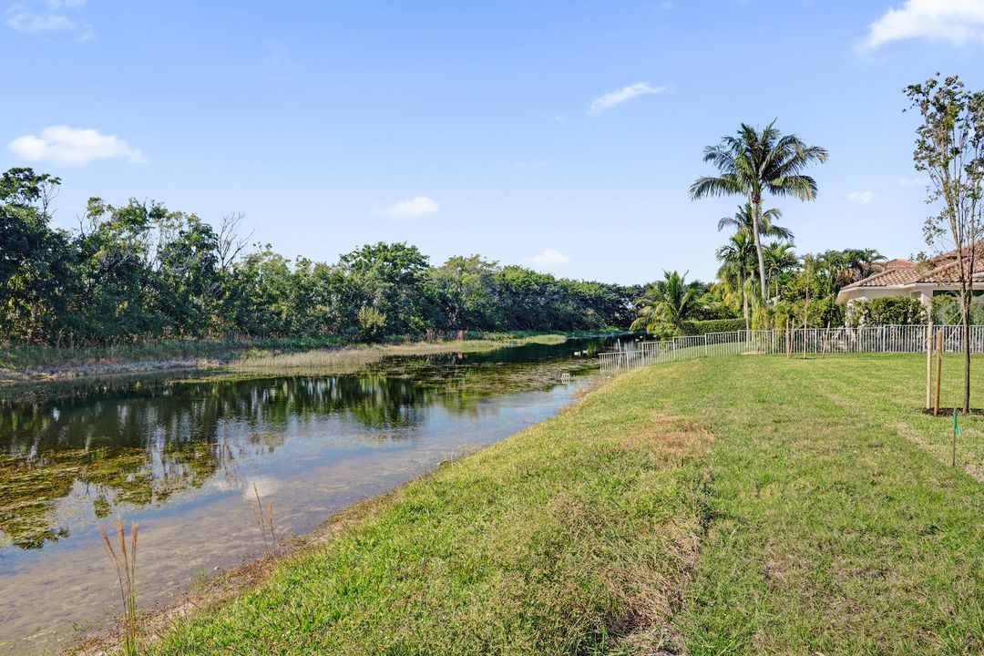 В аренду: $7,500 (5 спален, 3 ванн, 3325 Квадратных фут)