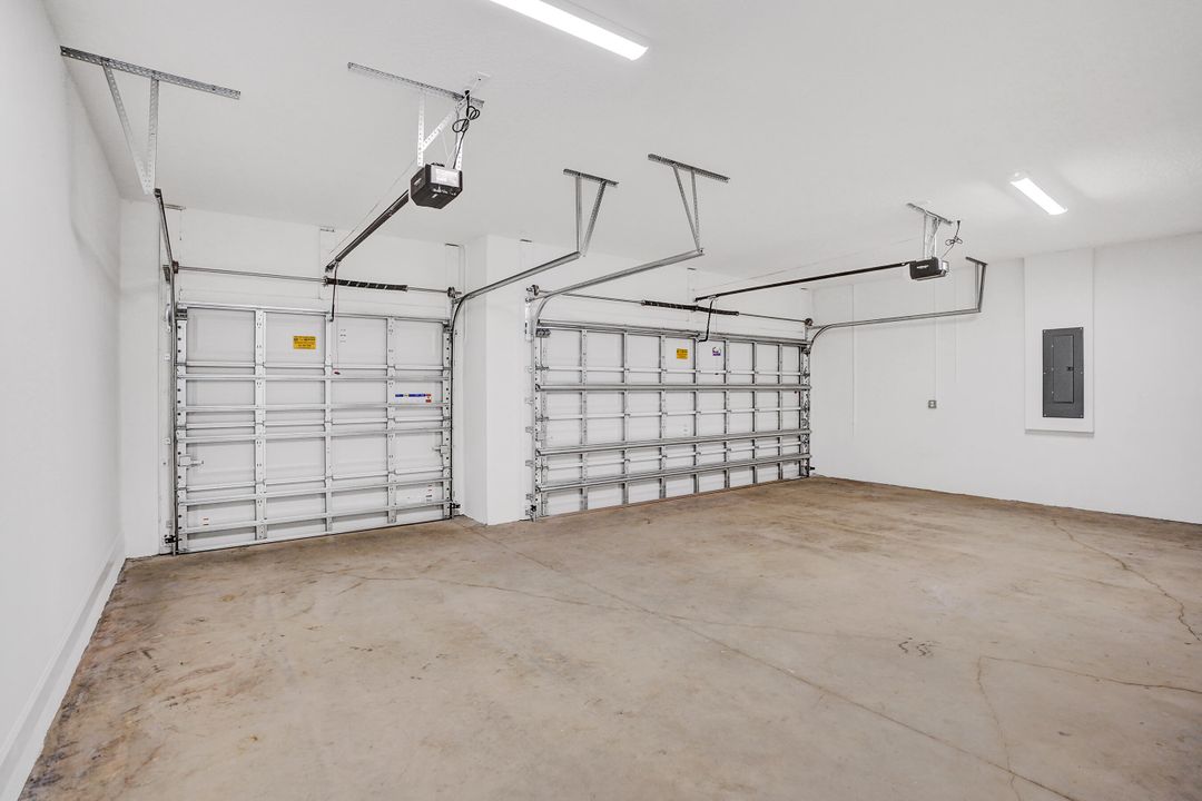 В аренду: $7,500 (5 спален, 3 ванн, 3325 Квадратных фут)