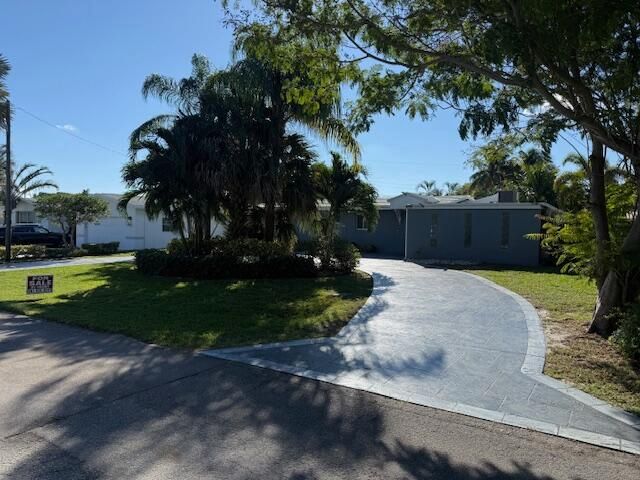 For Sale: $664,000 (3 beds, 2 baths, 1514 Square Feet)