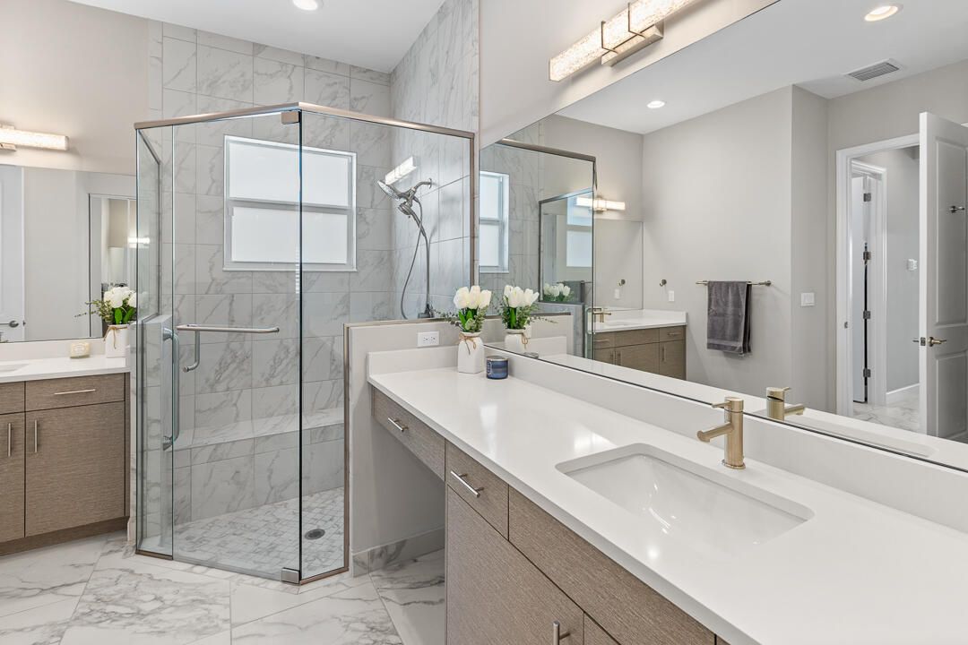 En Venta: $876,000 (3 camas, 3 baños, 2740 Pies cuadrados)