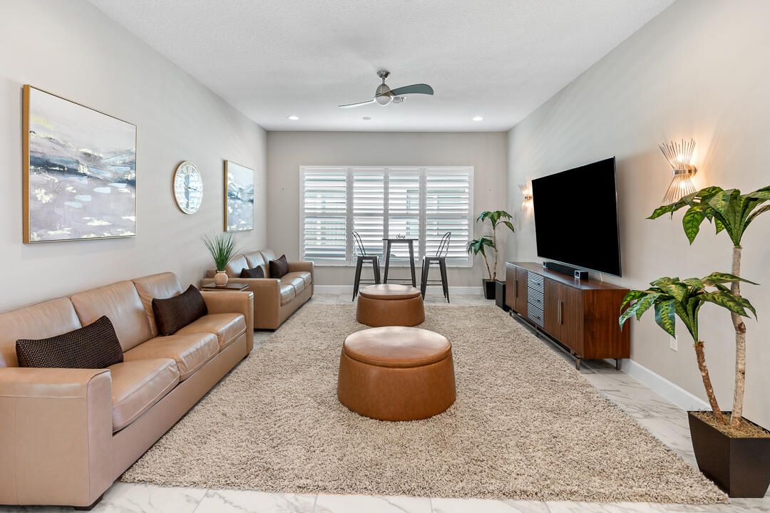 En Venta: $876,000 (3 camas, 3 baños, 2740 Pies cuadrados)