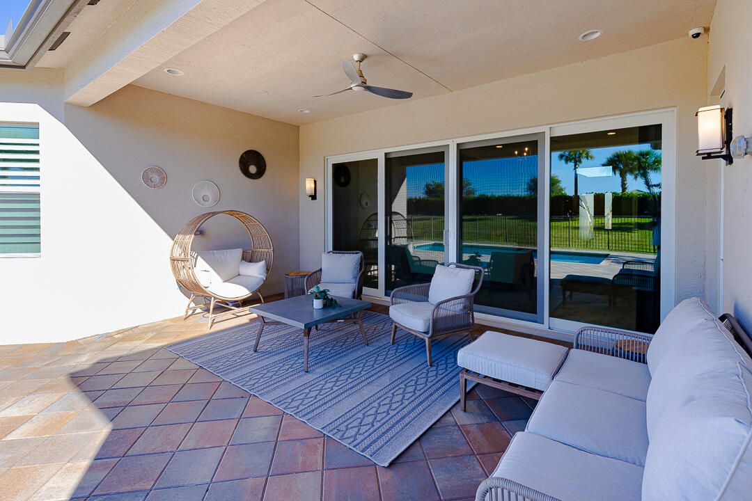 En Venta: $876,000 (3 camas, 3 baños, 2740 Pies cuadrados)