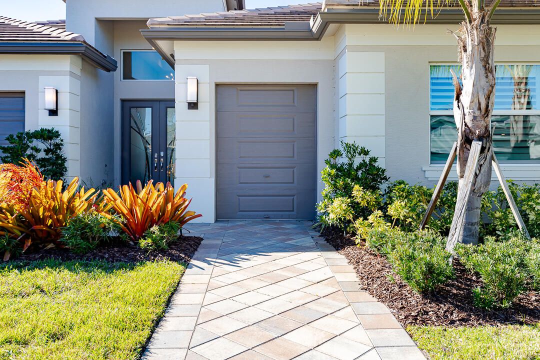 En Venta: $876,000 (3 camas, 3 baños, 2740 Pies cuadrados)