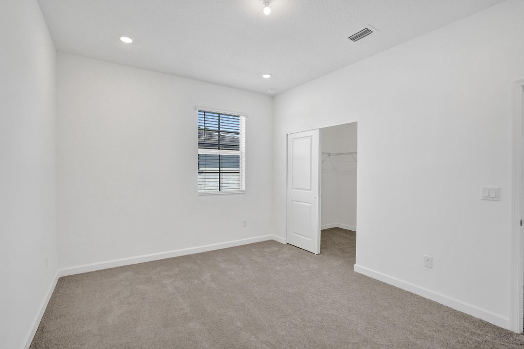 В аренду: $7,500 (5 спален, 3 ванн, 3325 Квадратных фут)