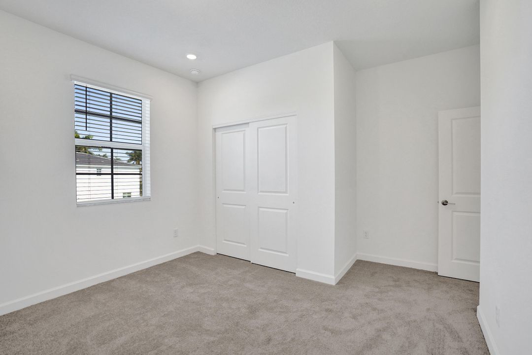 В аренду: $7,500 (5 спален, 3 ванн, 3325 Квадратных фут)