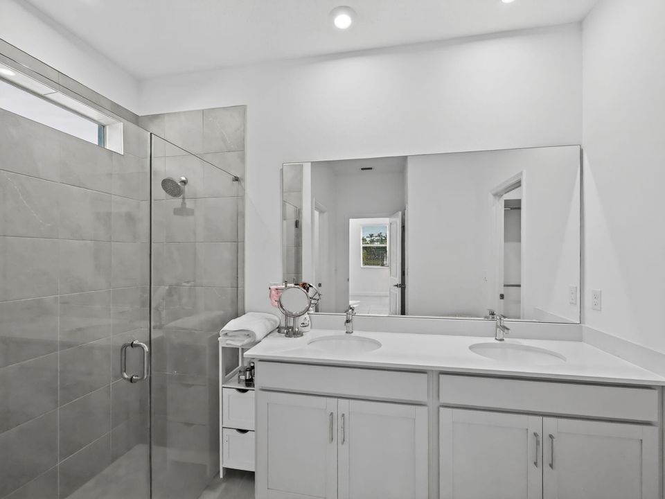 На продажу: $515,000 (4 спален, 2 ванн, 1894 Квадратных фут)