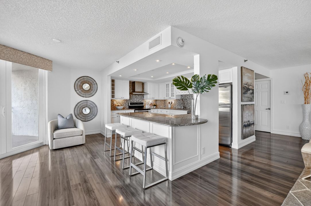 待售: $975,000 (3 贝兹, 2 浴室, 2120 平方英尺)