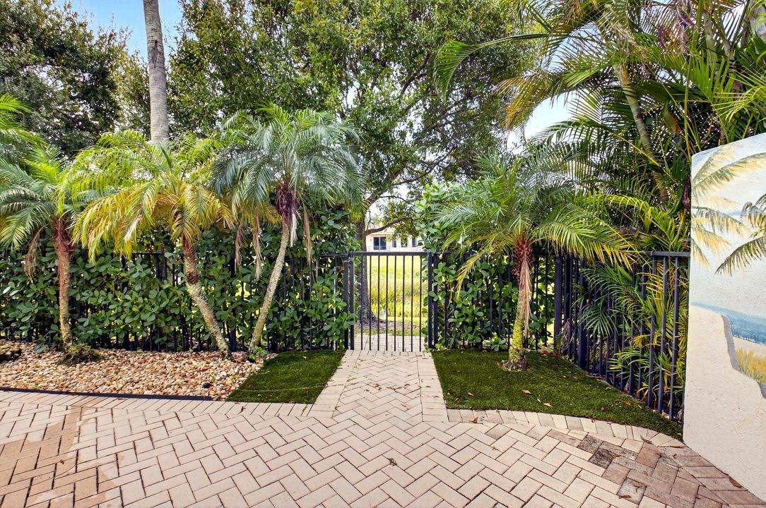 For Sale: $850,000 (4 beds, 2 baths, 2238 Square Feet)