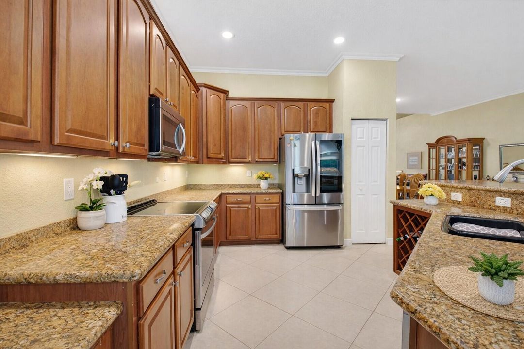 For Sale: $850,000 (4 beds, 2 baths, 2238 Square Feet)