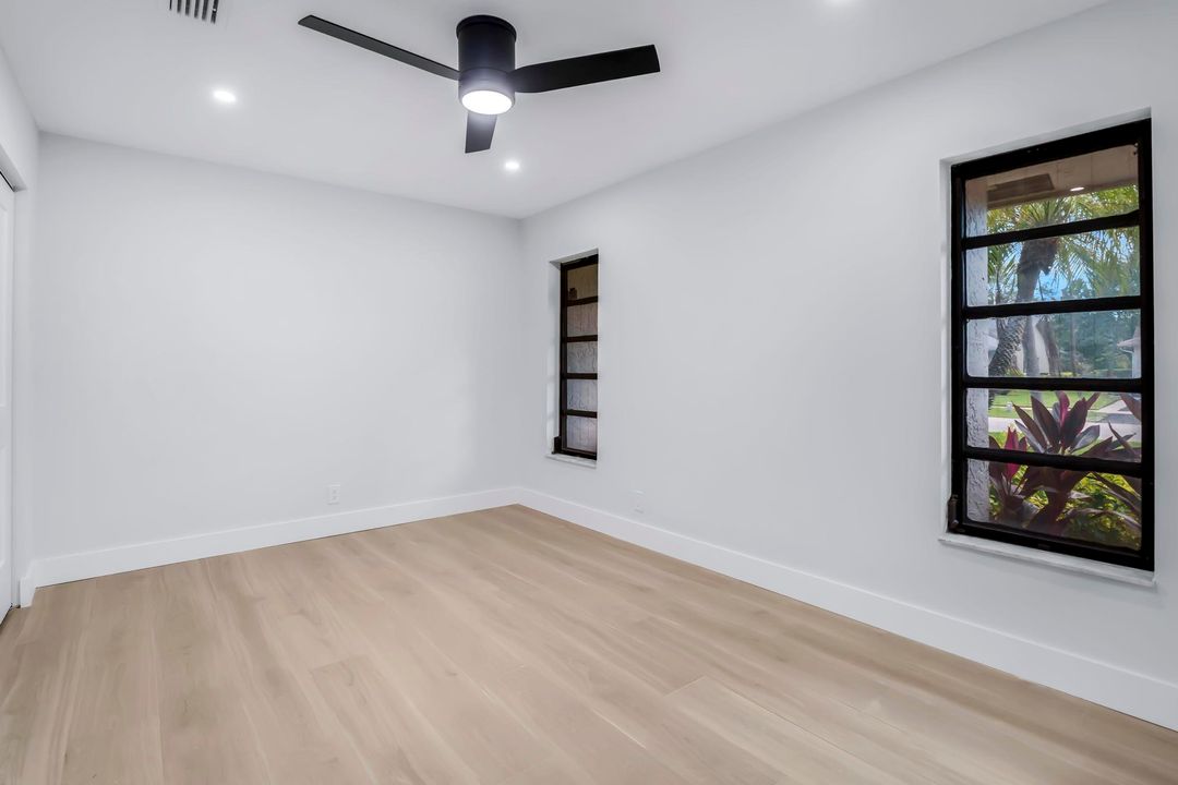 For Sale: $475,000 (2 beds, 2 baths, 1601 Square Feet)