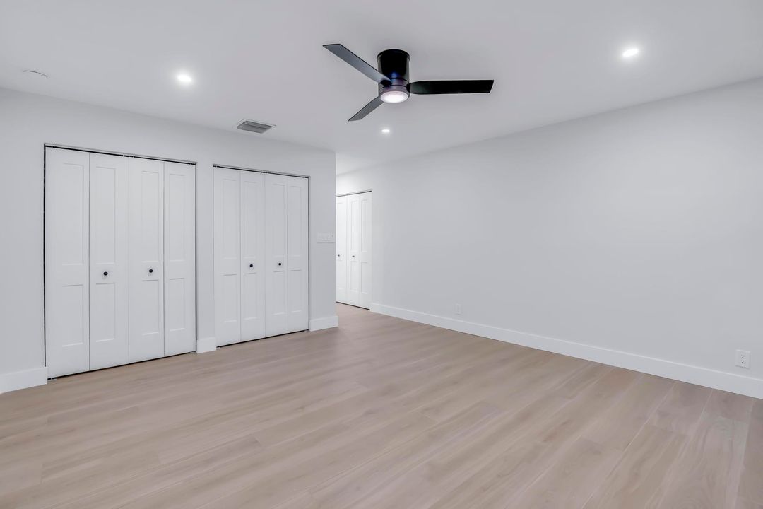 For Sale: $475,000 (2 beds, 2 baths, 1601 Square Feet)