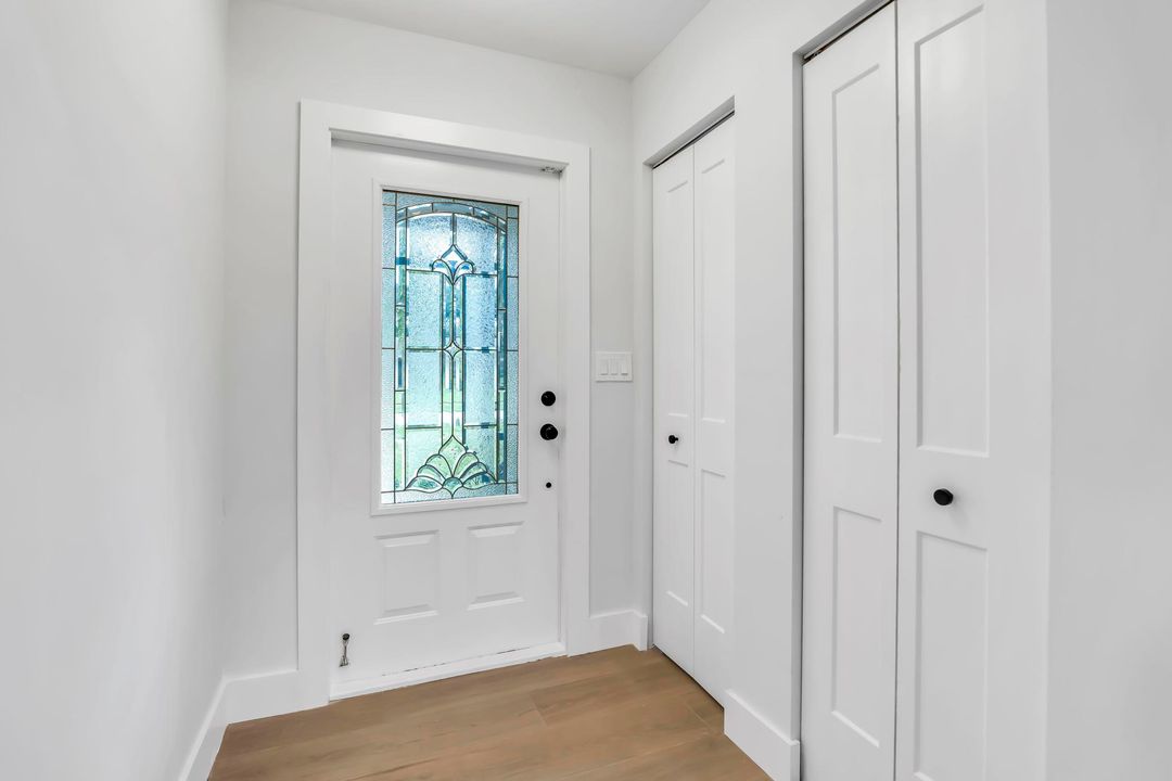 For Sale: $475,000 (2 beds, 2 baths, 1601 Square Feet)