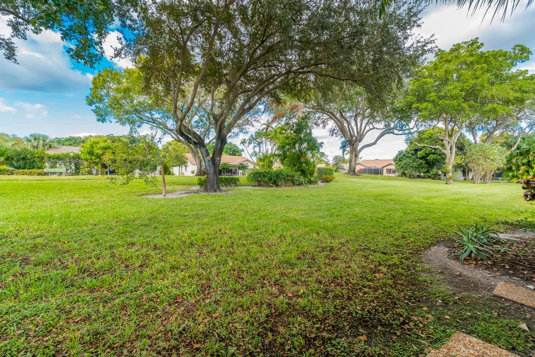 For Sale: $475,000 (2 beds, 2 baths, 1601 Square Feet)