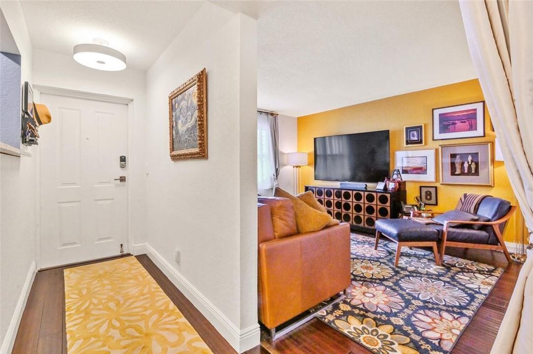 На продажу: $499,000 (2 спален, 2 ванн, 1100 Квадратных фут)