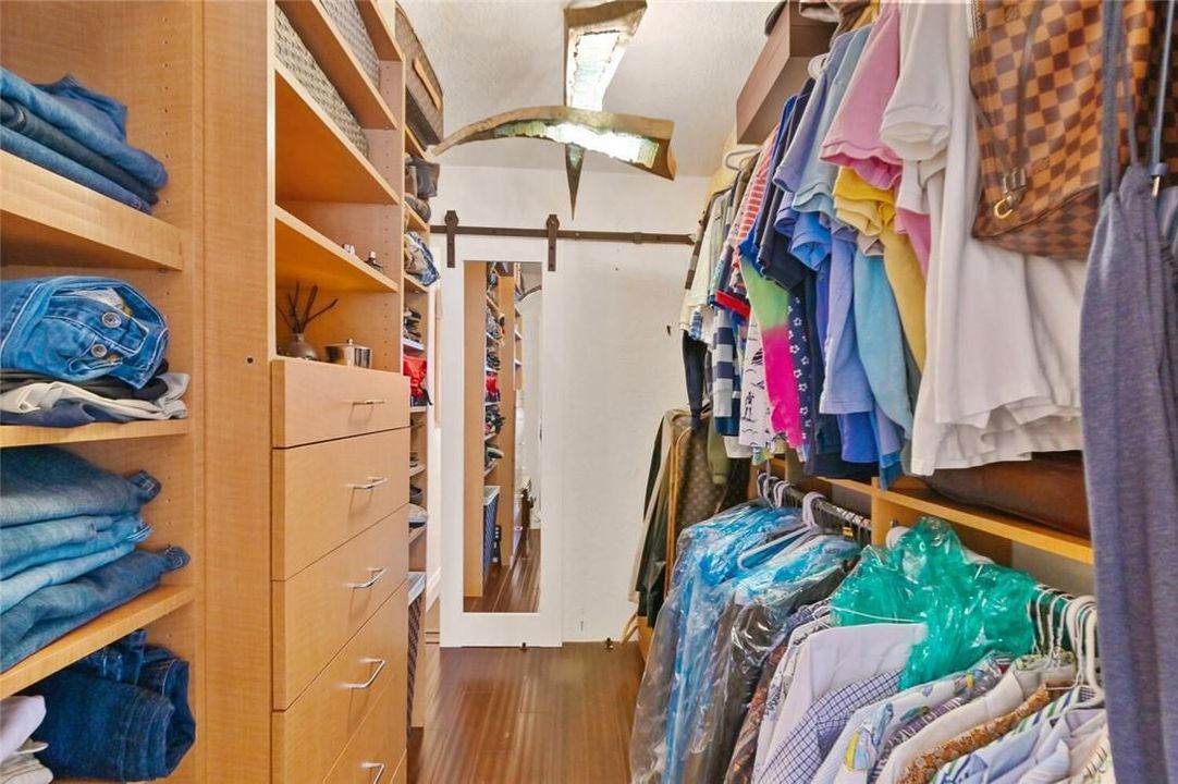 На продажу: $499,000 (2 спален, 2 ванн, 1100 Квадратных фут)