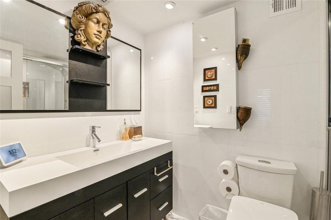 На продажу: $499,000 (2 спален, 2 ванн, 1100 Квадратных фут)