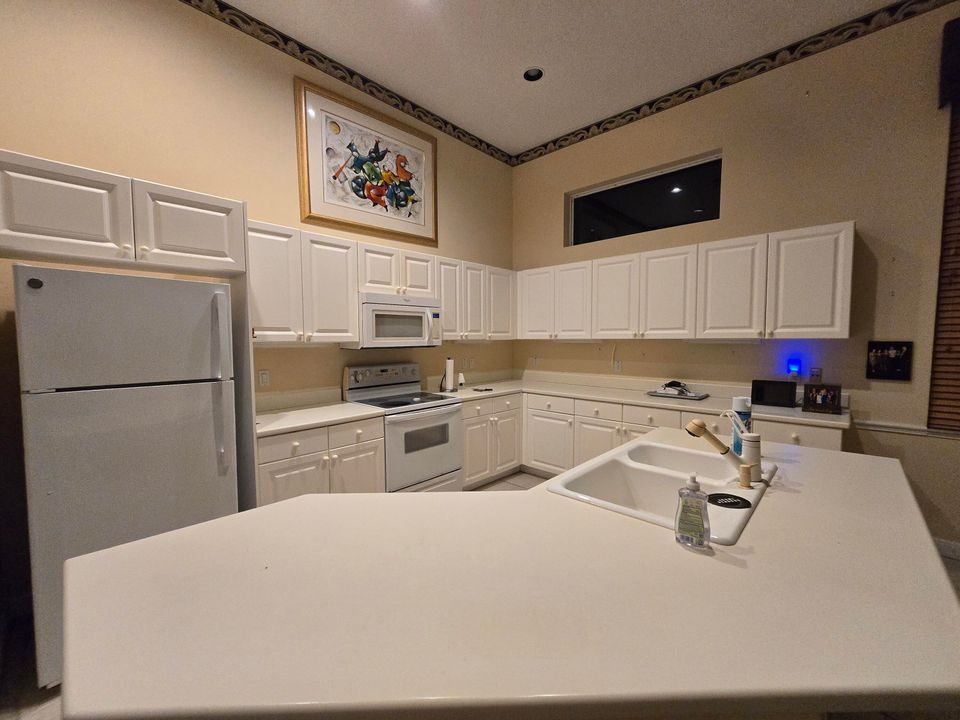 En Venta: $395,000 (3 camas, 3 baños, 2278 Pies cuadrados)