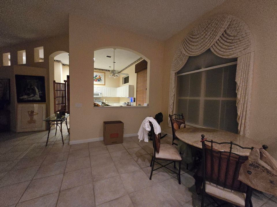 En Venta: $395,000 (3 camas, 3 baños, 2278 Pies cuadrados)