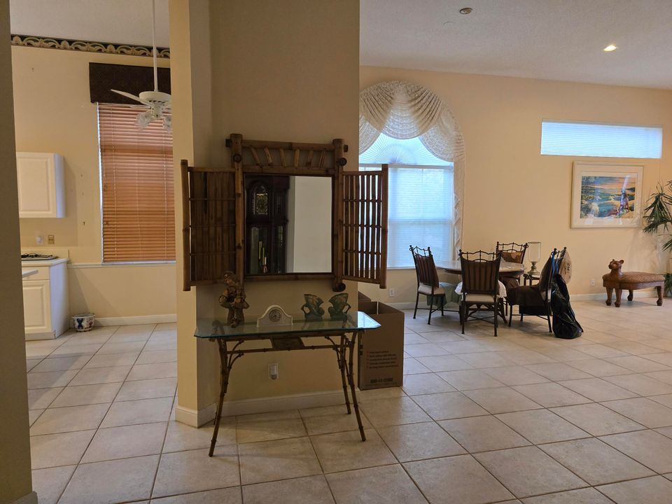 En Venta: $395,000 (3 camas, 3 baños, 2278 Pies cuadrados)