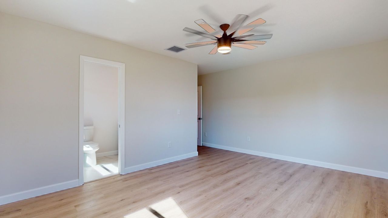 出租: $4,175 (3 贝兹, 3 浴室, 1890 平方英尺)