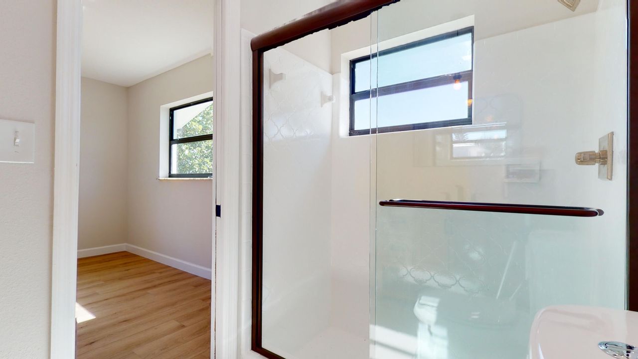 出租: $4,175 (3 贝兹, 3 浴室, 1890 平方英尺)