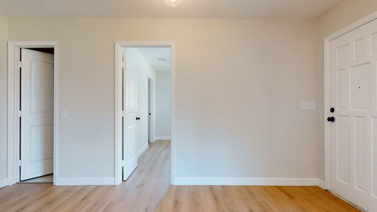 出租: $4,175 (3 贝兹, 3 浴室, 1890 平方英尺)