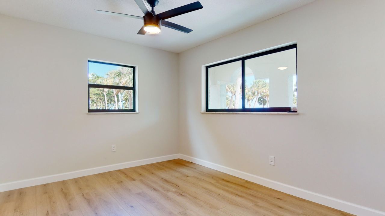 出租: $4,175 (3 贝兹, 3 浴室, 1890 平方英尺)