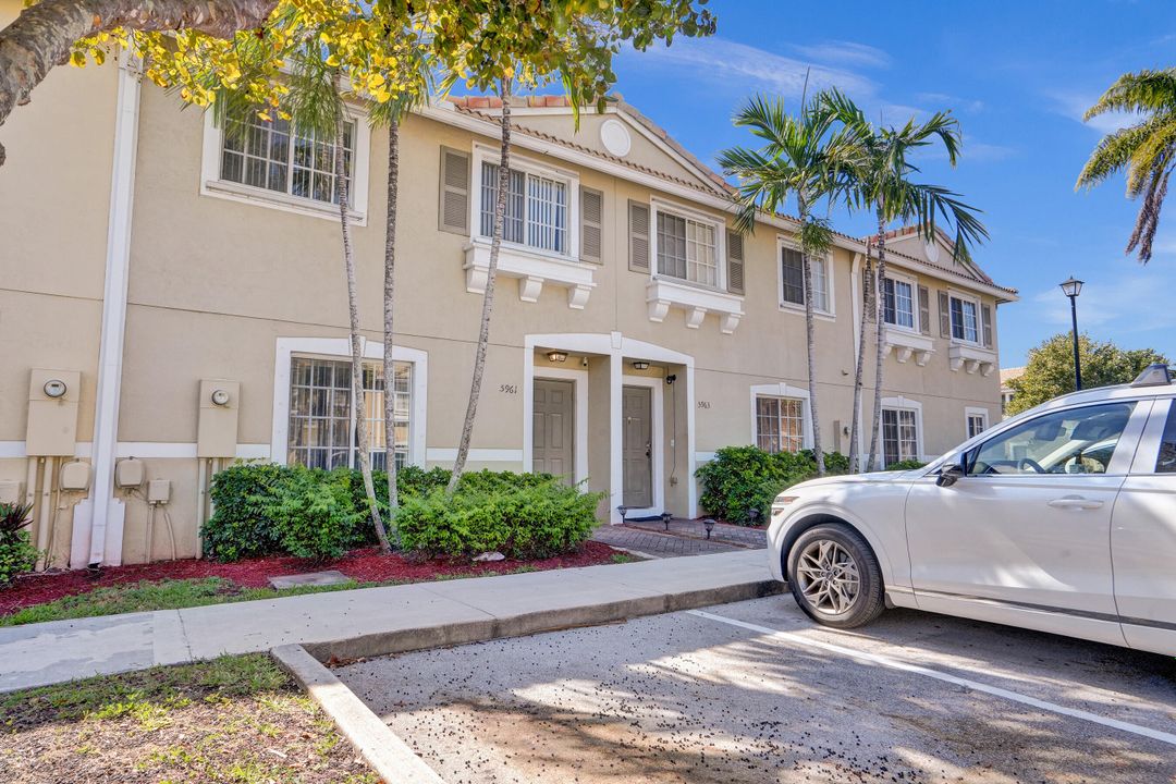 На продажу: $387,000 (3 спален, 2 ванн, 1408 Квадратных фут)