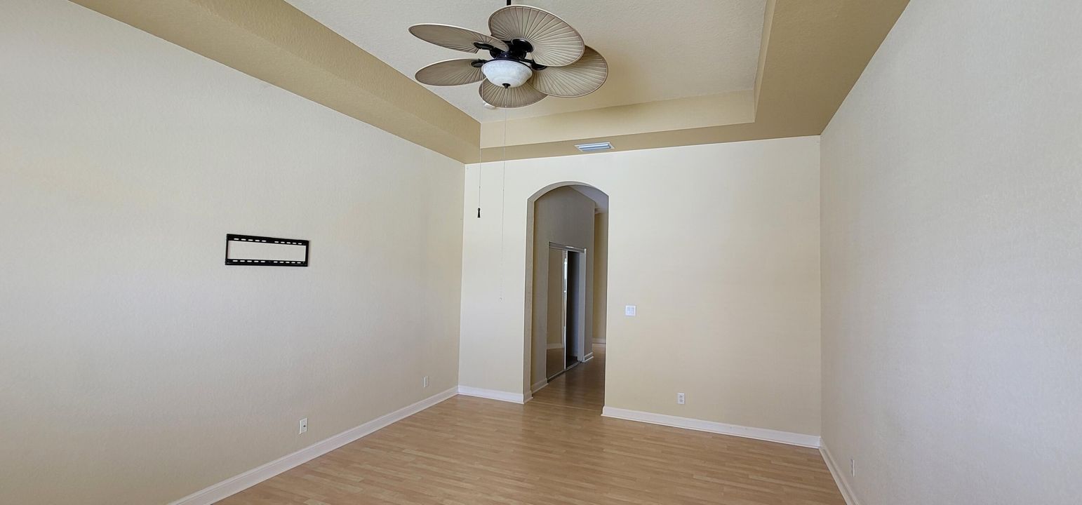 For Rent: $3,150 (3 beds, 2 baths, 2249 Square Feet)