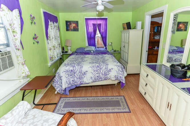 For Sale: $390,000 (2 beds, 2 baths, 800 Square Feet)