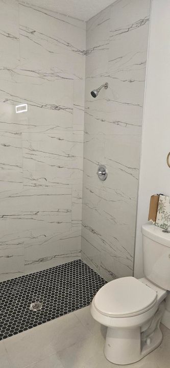 Active With Contract: $3,900 (4 beds, 4 baths, 1900 Square Feet)