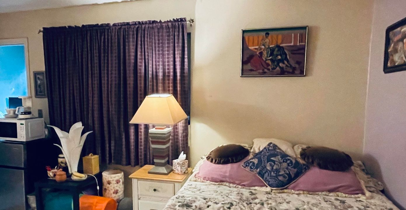 На продажу: $159,000 (1 спален, 1 ванн, 994 Квадратных фут)