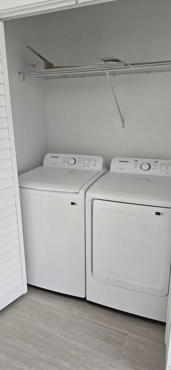 Active With Contract: $3,900 (4 beds, 4 baths, 1900 Square Feet)