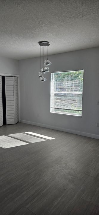 Active With Contract: $3,900 (4 beds, 4 baths, 1900 Square Feet)