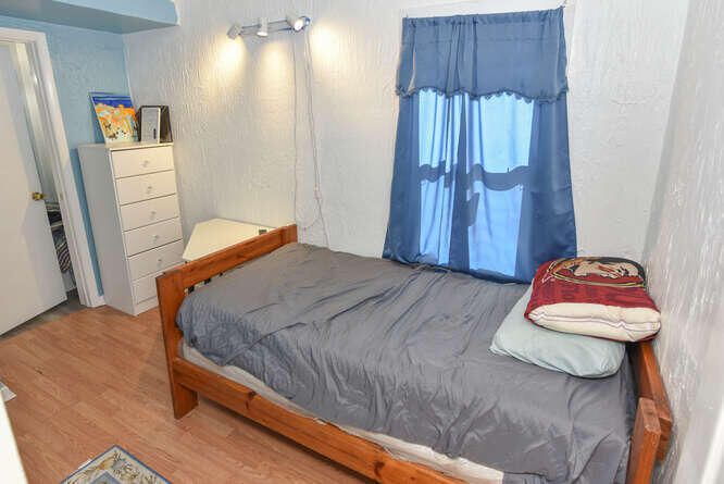 For Sale: $390,000 (2 beds, 2 baths, 800 Square Feet)