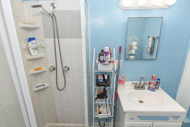 For Sale: $390,000 (2 beds, 2 baths, 800 Square Feet)