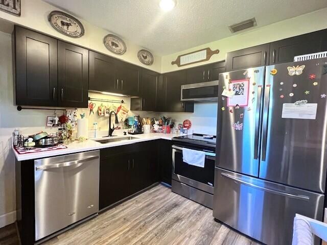 En Venta: $339,000 (3 camas, 2 baños, 1404 Pies cuadrados)