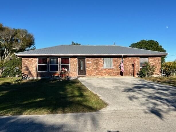 En Venta: $339,000 (3 camas, 2 baños, 1404 Pies cuadrados)