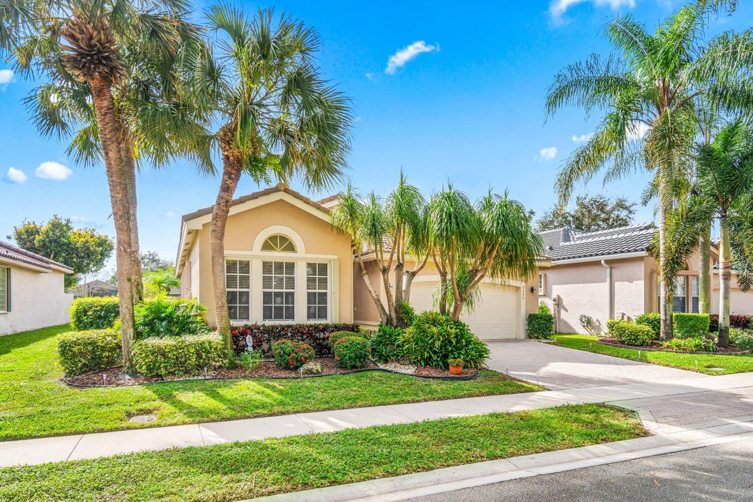 For Sale: $599,000 (3 beds, 2 baths, 2097 Square Feet)