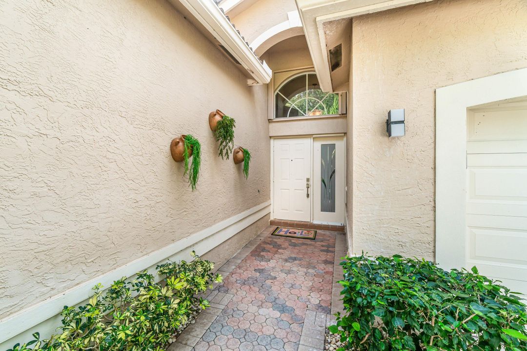 For Sale: $599,000 (3 beds, 2 baths, 2097 Square Feet)