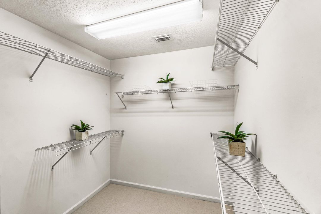 For Sale: $599,000 (3 beds, 2 baths, 2097 Square Feet)