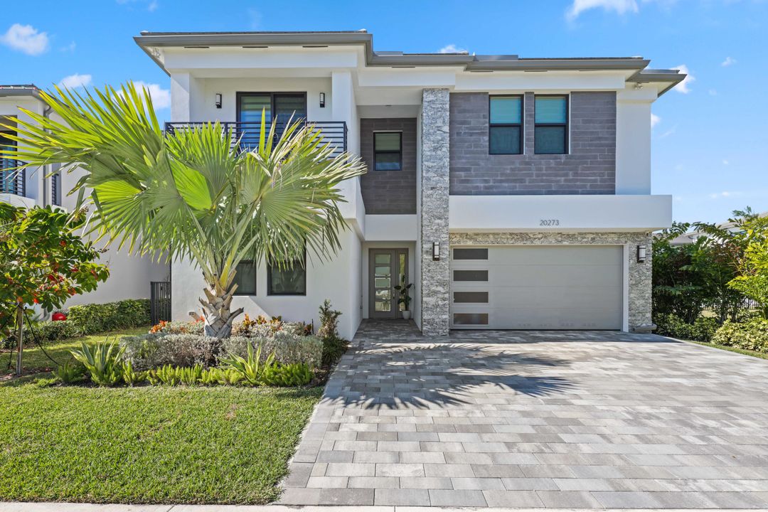 В аренду: $13,950 (5 спален, 7 ванн, 4605 Квадратных фут)