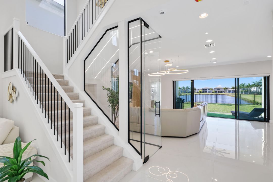 В аренду: $13,950 (5 спален, 7 ванн, 4605 Квадратных фут)